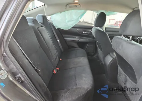 2015 Nissan Altima 2.5 из США, поврежденный, VIN 1N4AL3AP6FN915817